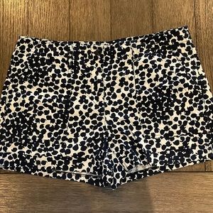 Loft, Women’s shorts size 8, 100% cotton, white with navy design